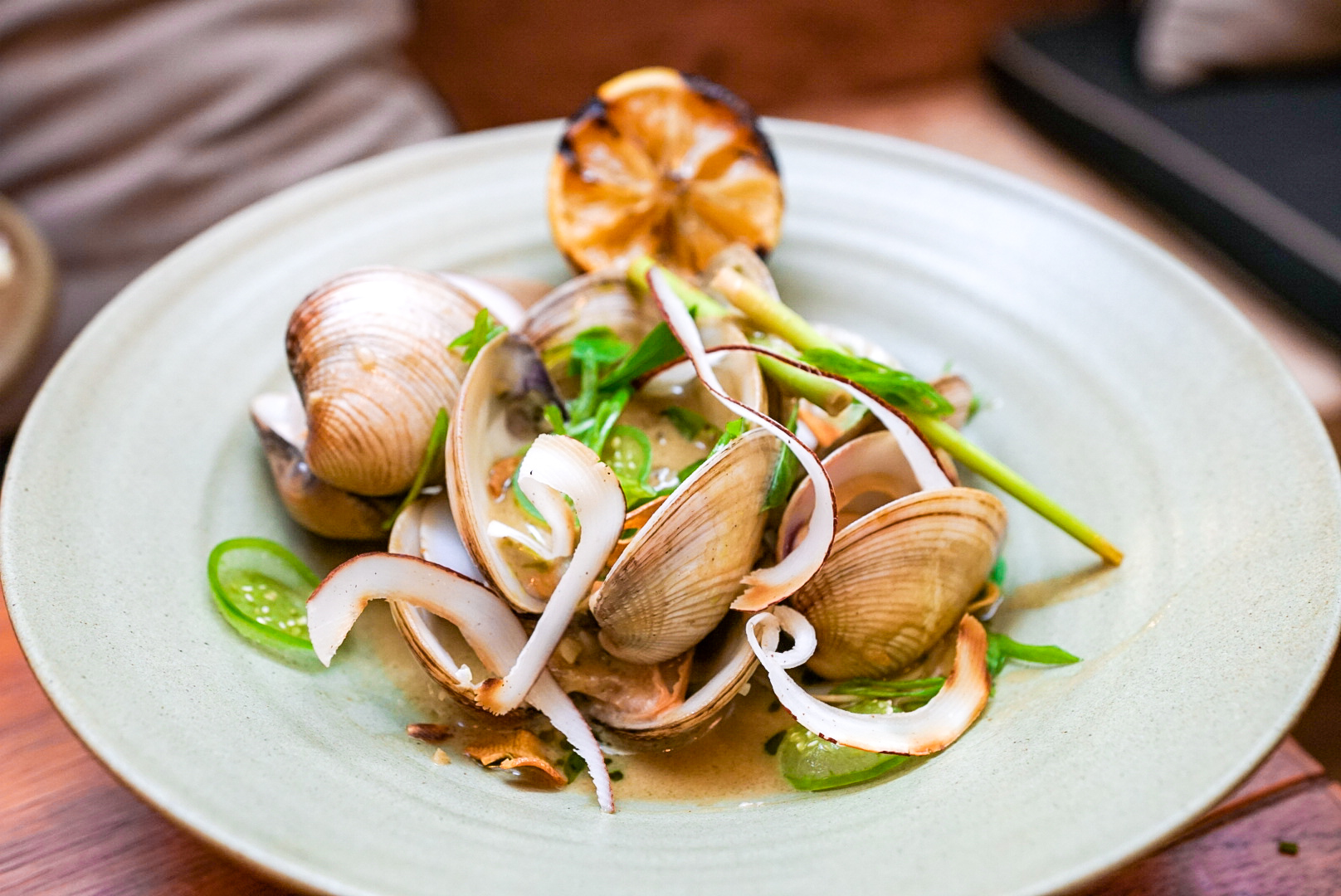 best-tulum-restaurants-couple-in-the-kitchen