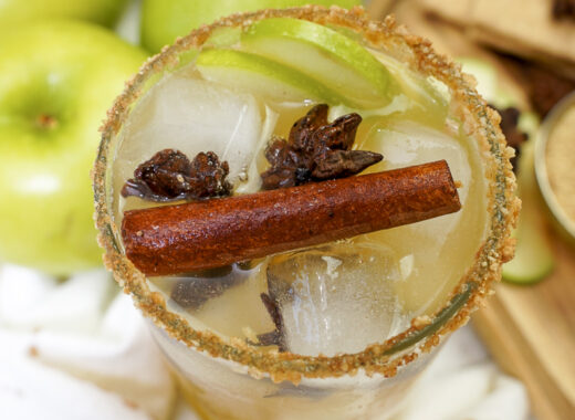 Vodka apple pie cocktail.