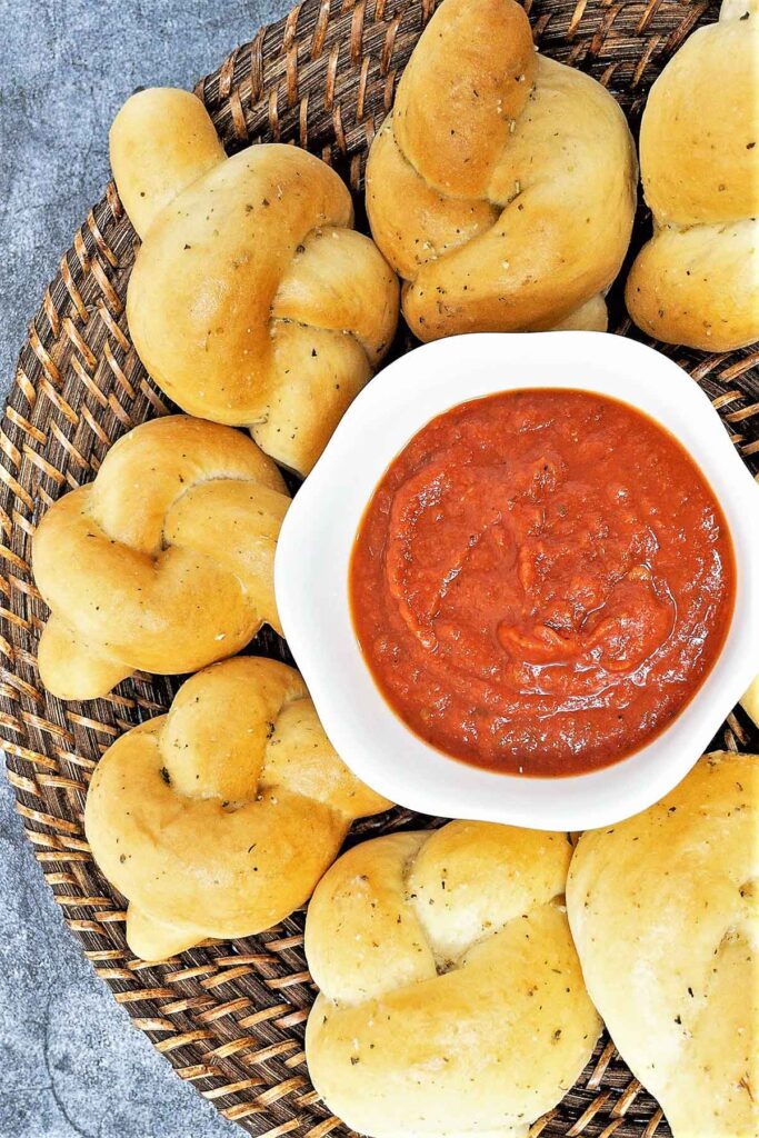 Garlic Knots.