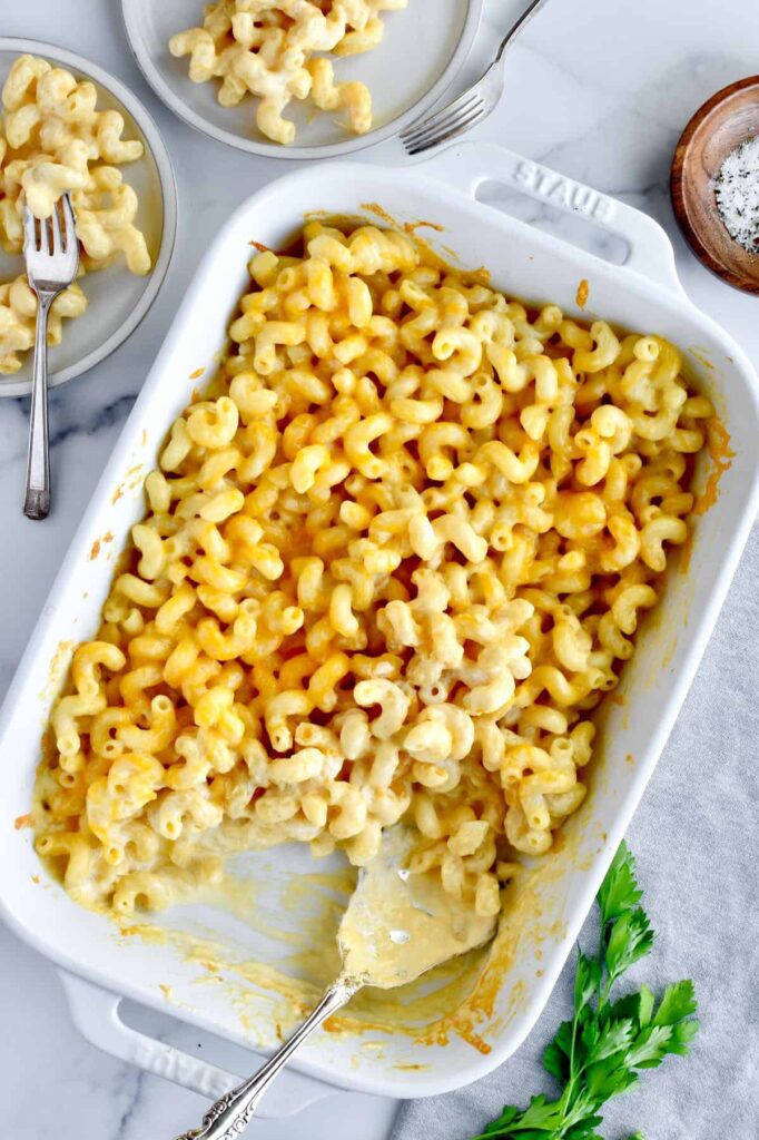 Mac and cheese sides for fried fish.