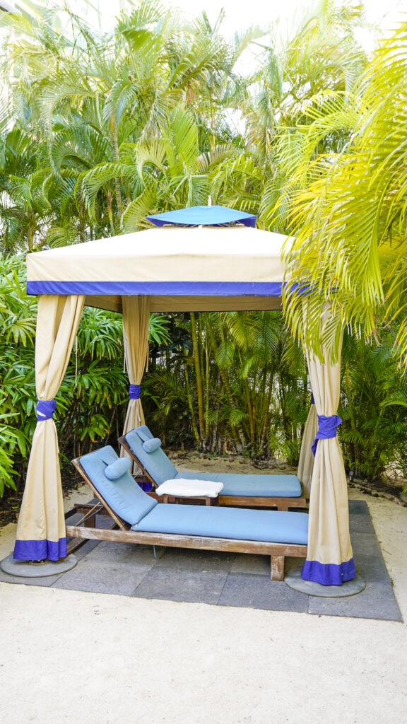 Romantic couple's massage at a spa, one of the best romantic things to do in Oahu, Hawaii.