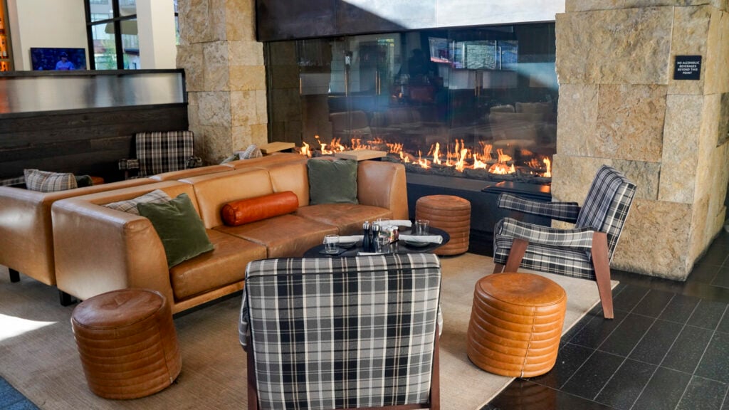 Lounge of the Pendry Park City.