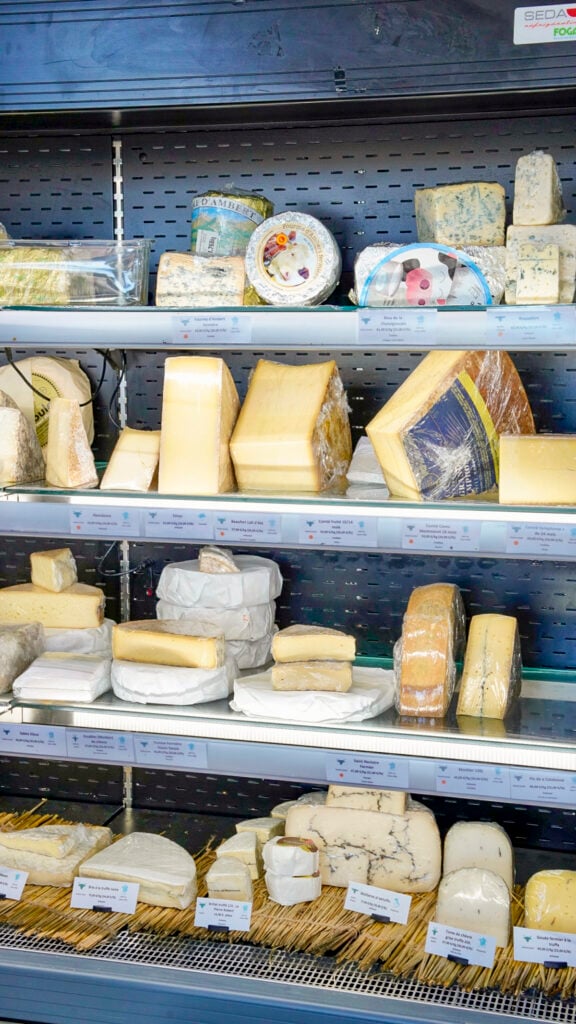 French cheese tasting class in St. Martin.