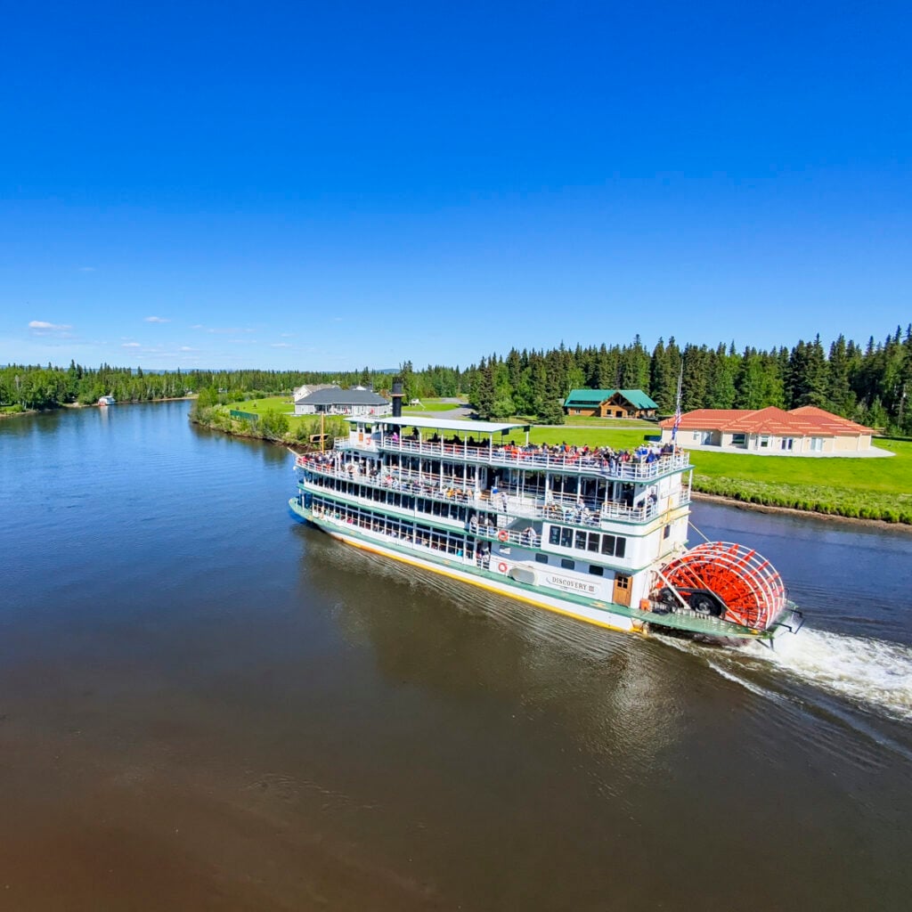 Riverboat Discovery tour on the Chena River, one of the best things to do in Fairbanks Alaska in the summer.